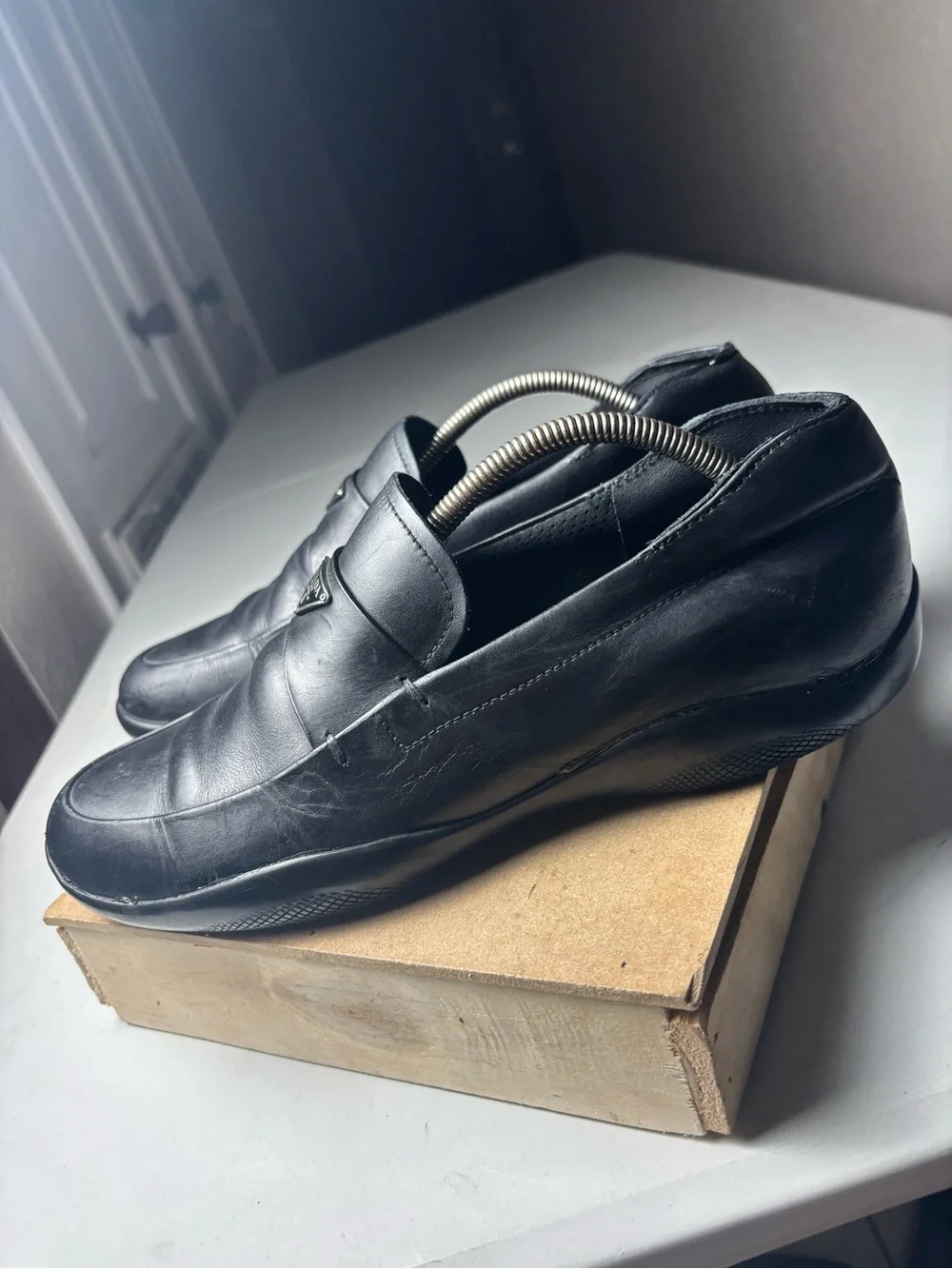 Prada Loafers Mens 7.5 UK / 8.5 Black Leather Triangle Logo Italy Preppy glued